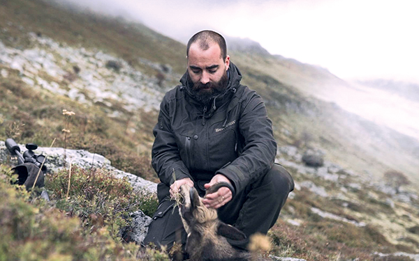 German Precision Optics Supports Hunters with “WHY” by Félix Daligny